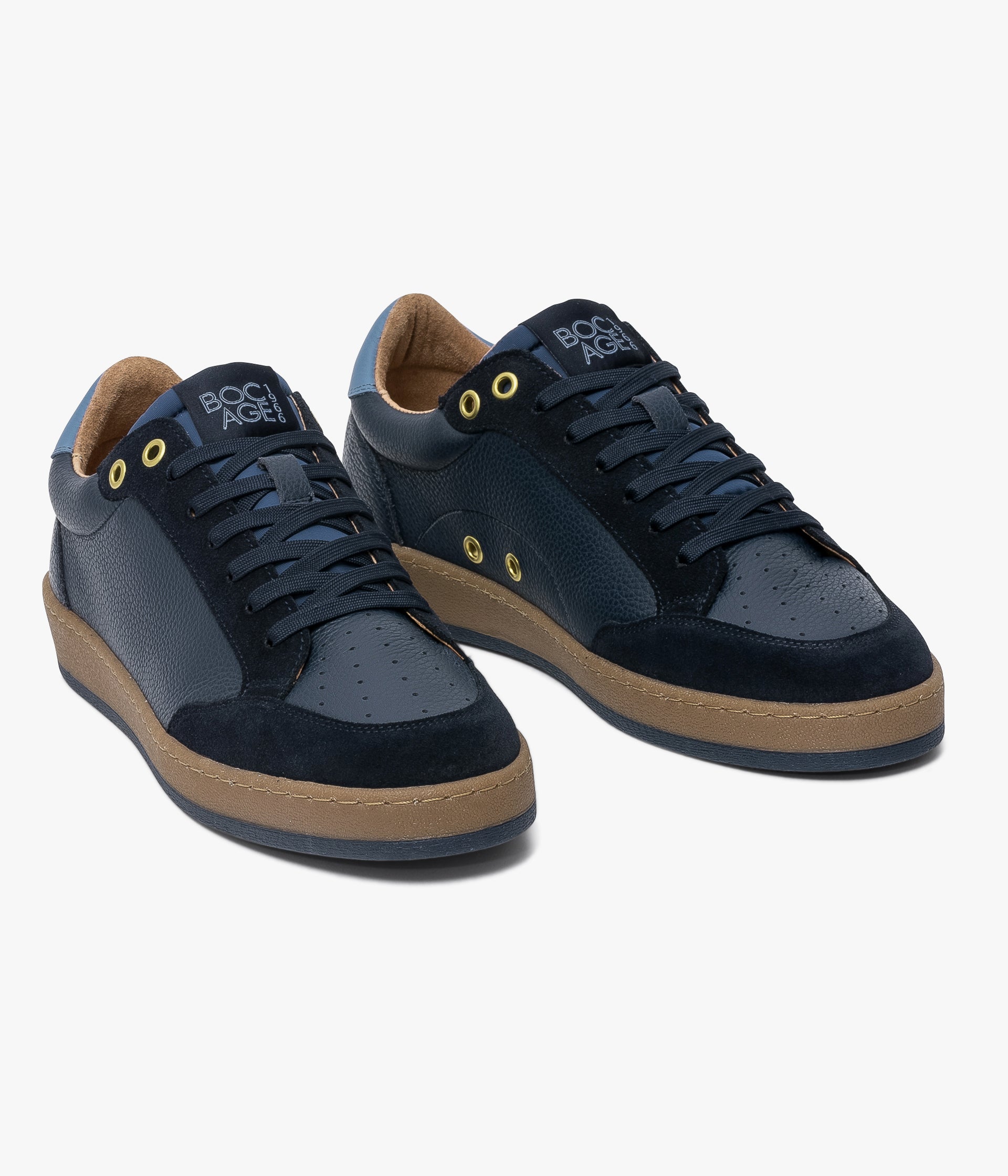 Boc sneakers discount