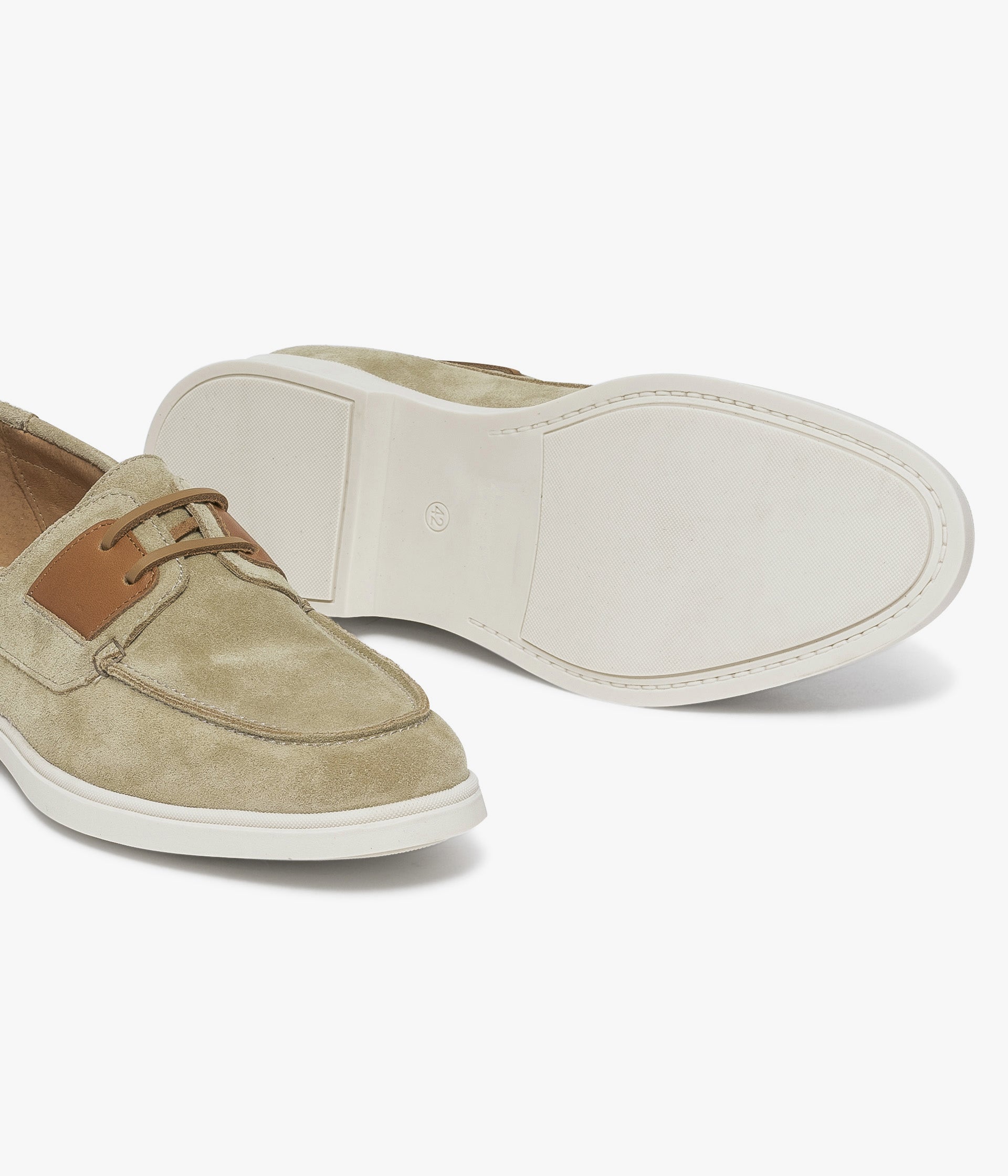 Boat shoes beige on sale