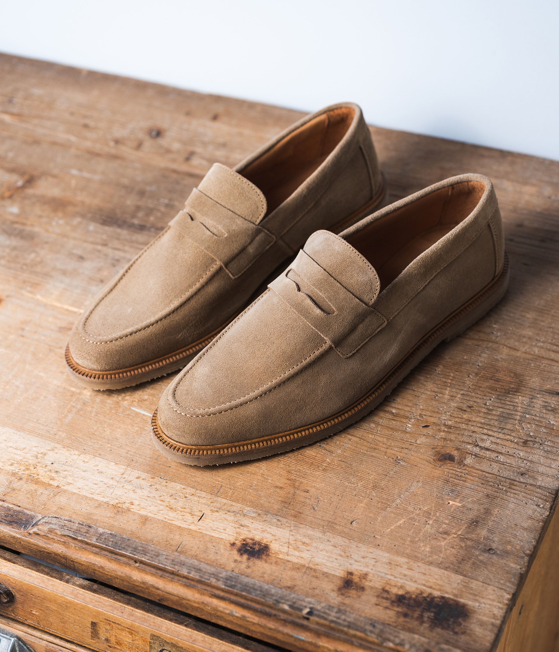 Chaussure en bois homme 2025