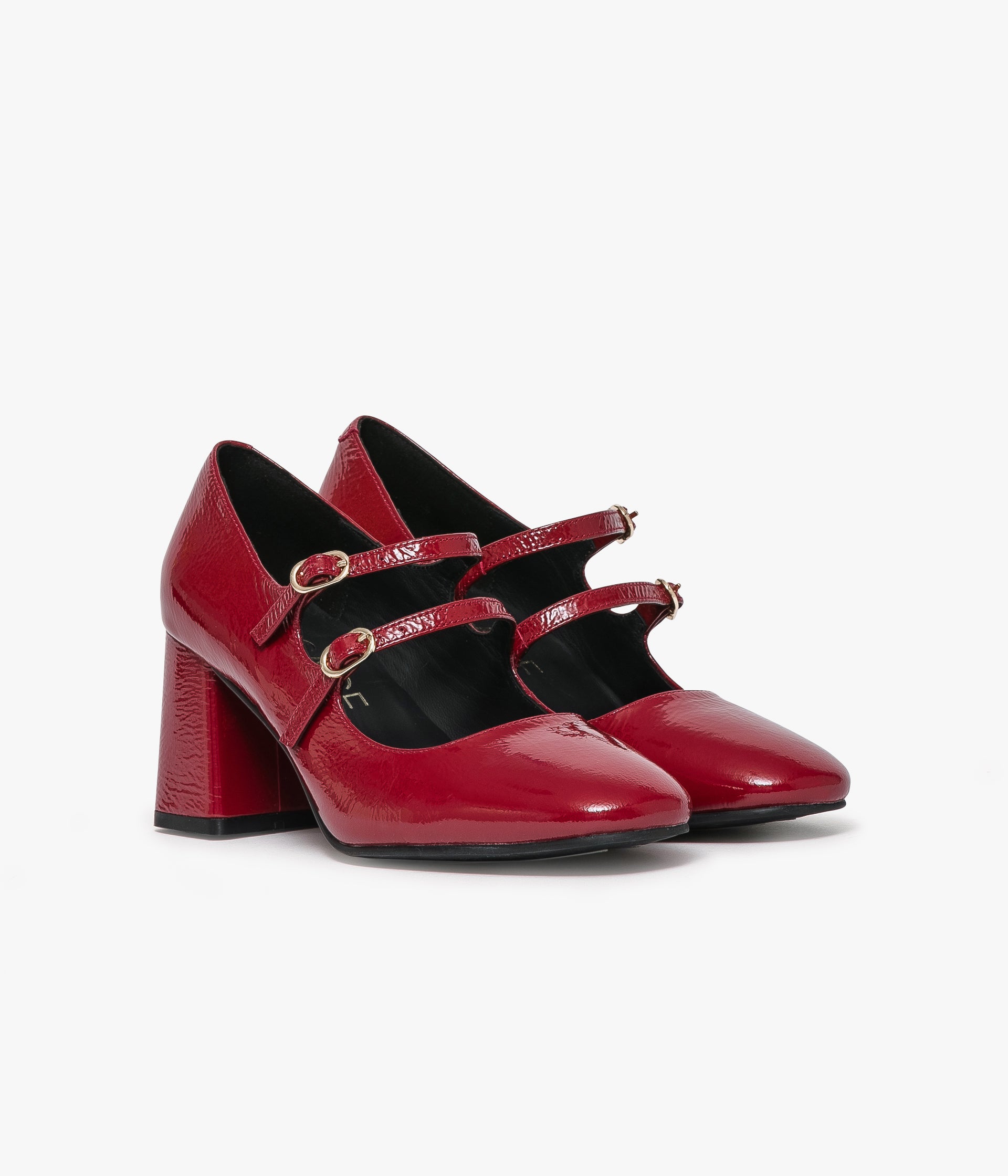 Red pumps shoes shop