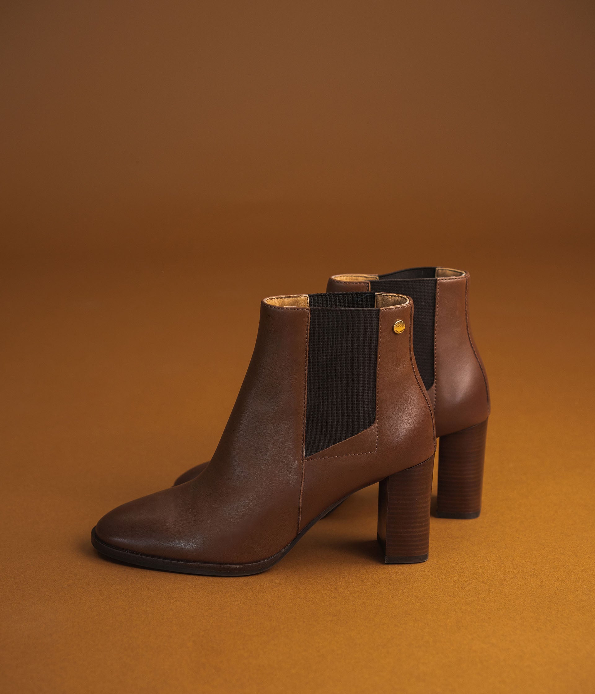 Essential suede chelsea boot on sale