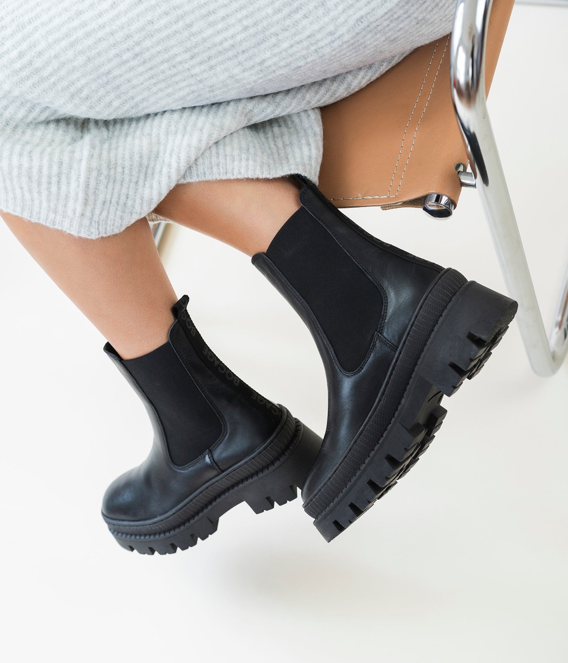 Chunky chelsea best sale boots womens
