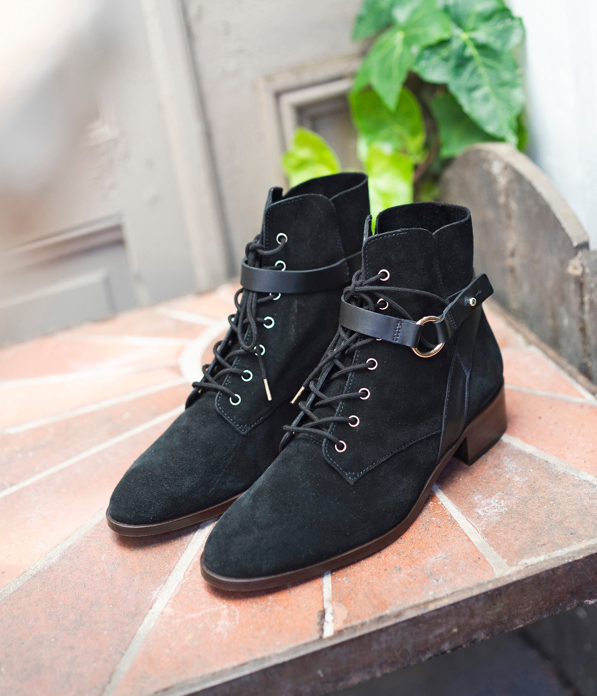 Women's lace up shop ankle boots flat