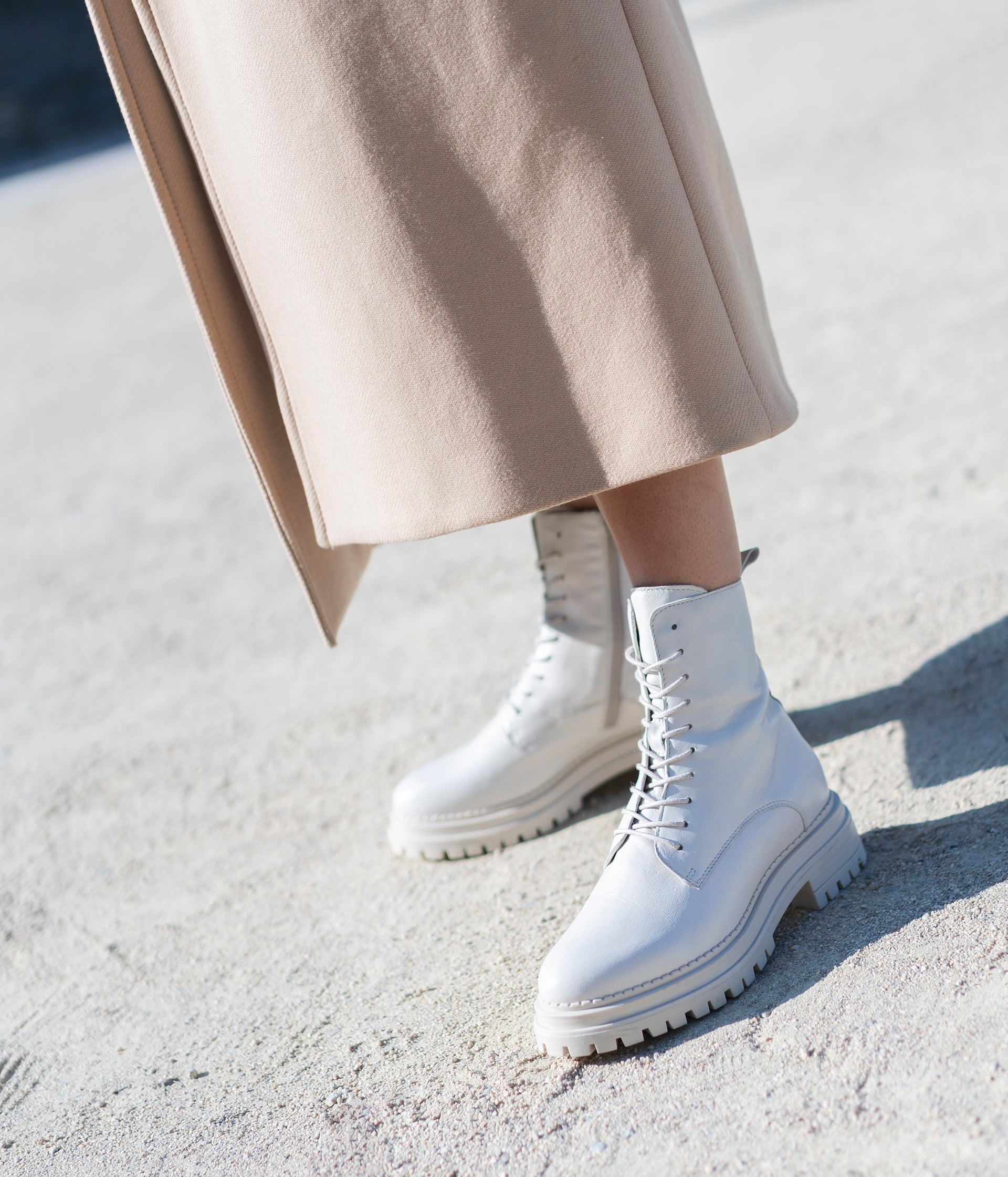 Boots blanche new arrivals