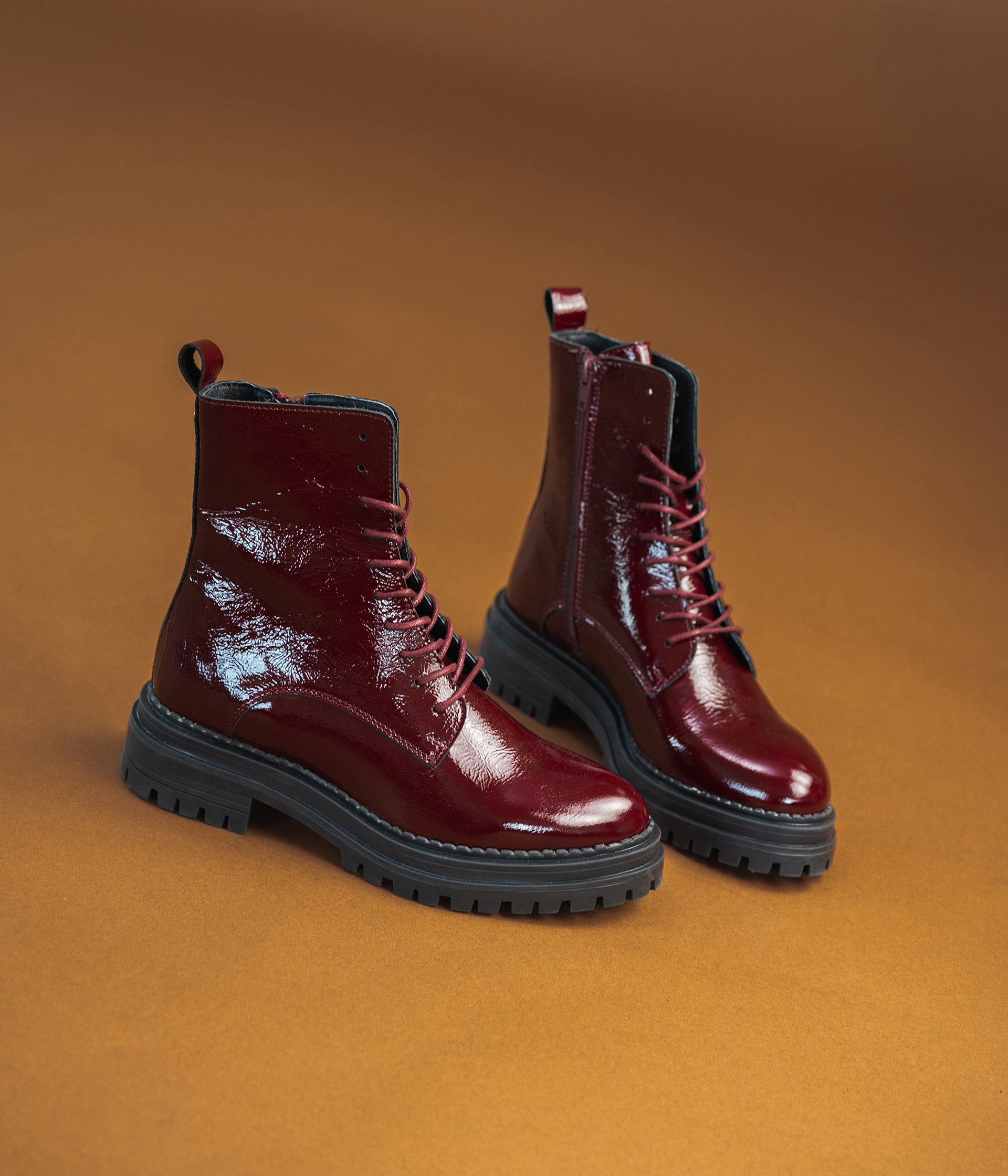 Low boots rouge hotsell