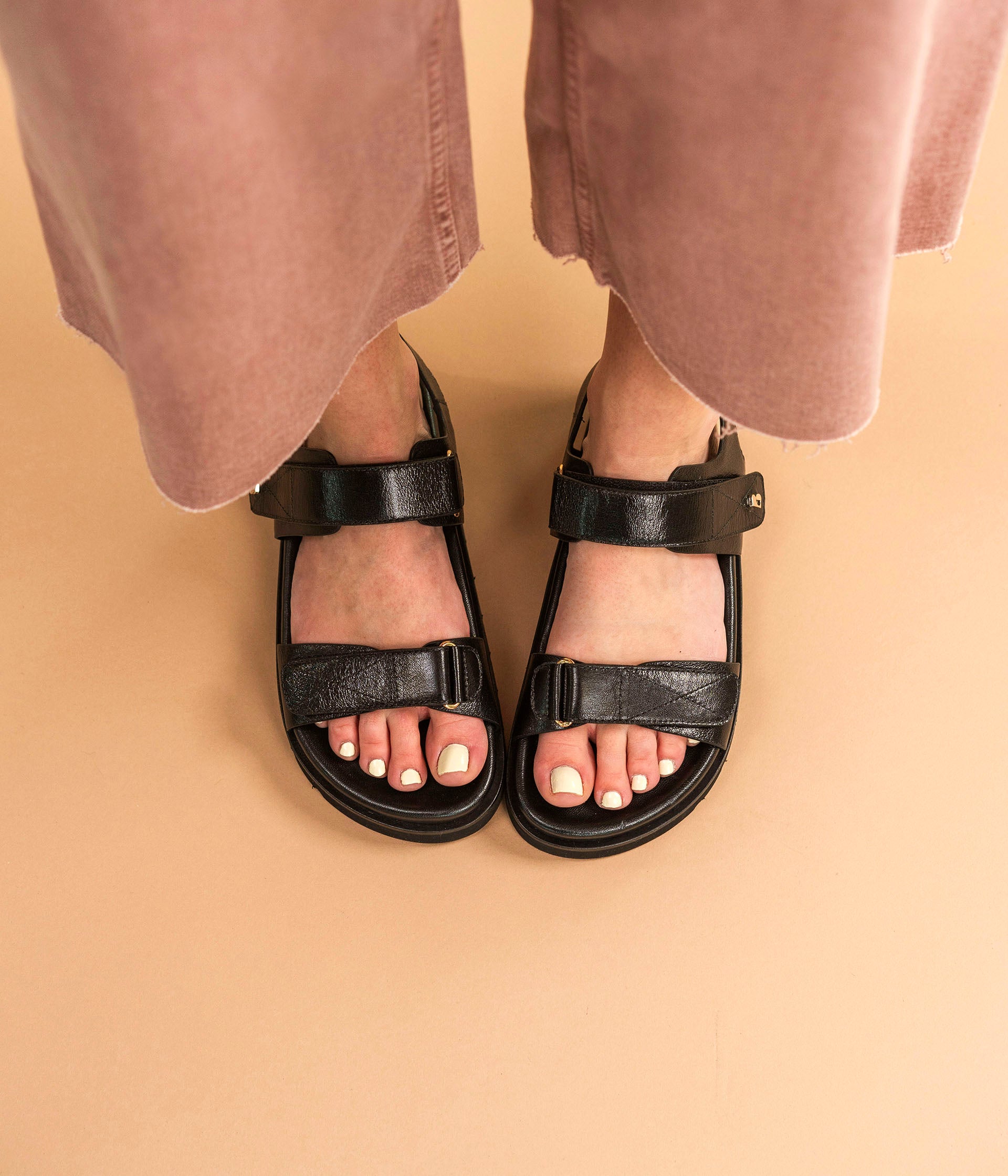 OG LABEL SUBU SANDALS BLACK – BlackEyePatch