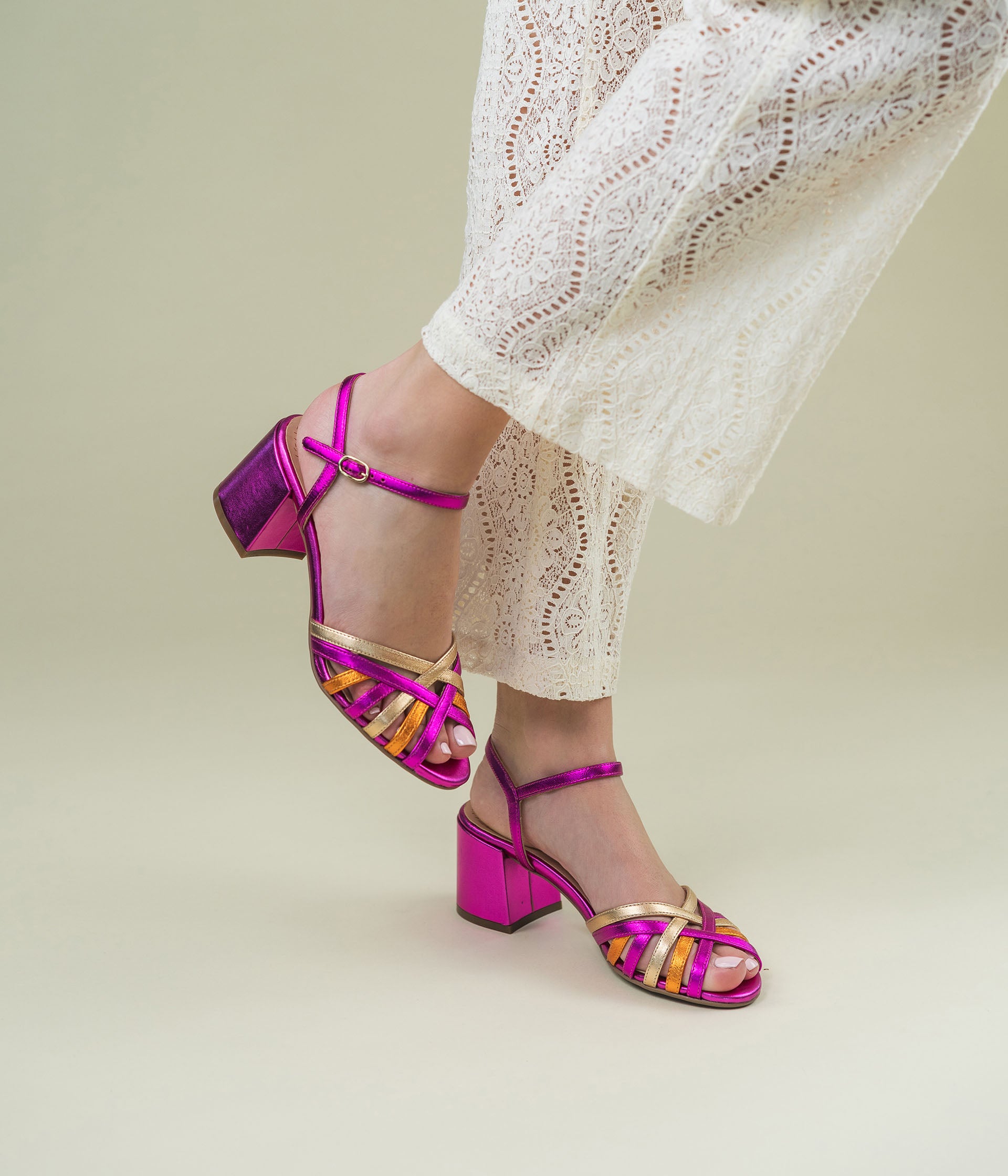 Fuchsia sandals store