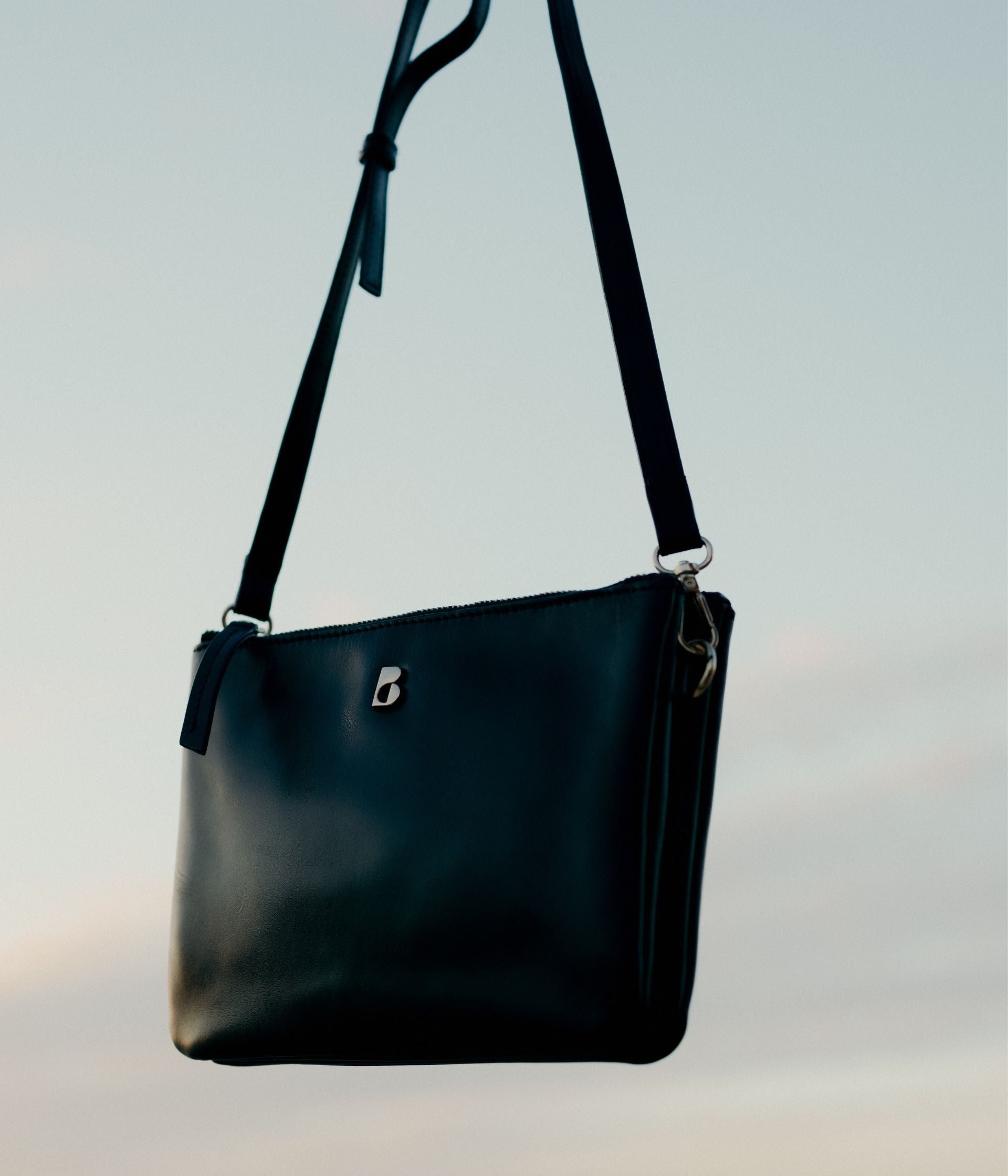 Medium sized black bag online